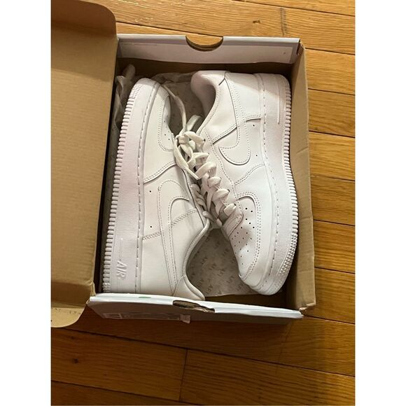 Air Force 1 LE (GS) 6Y White - Picture 2 of 11